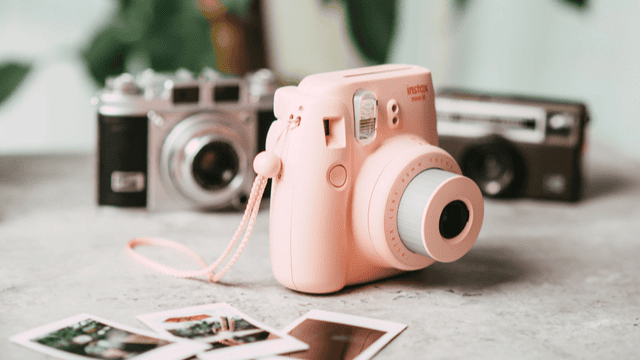 polaroid-camera